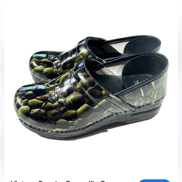 Dansko Crocodile Green Clogs Comfort Shoes - Picture 1 of 7